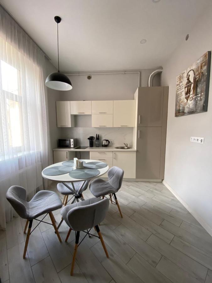 Serbska Apartment Лвив Екстериор снимка